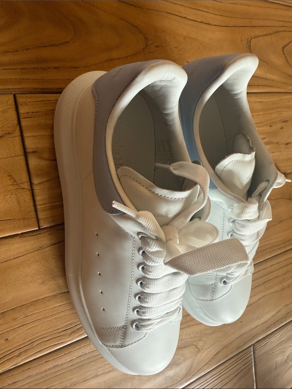 Alexander McQueen White Leather Sneakers with Light Gray Heel - Picture 3 of 9